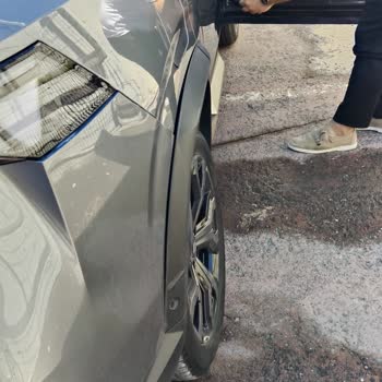 Renault Yetkili Serviste Güvensiz Onarım Ve Çamurluk Parçası Eksikliği