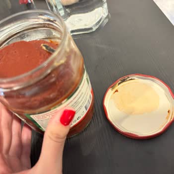 Küflü Salça Sağlık Riskine Ve Marka Güvenine Darbe