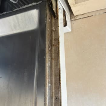 Beko Bulaşık Makinesinde Temiz Yıkama Sorunu Ve Kapağında Paslanma