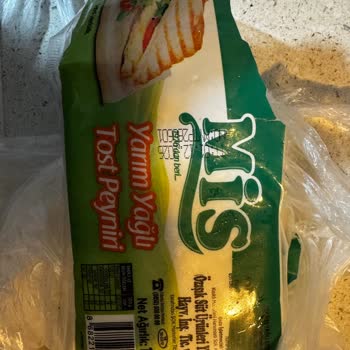 Şok Market Tost Peynirinde Metalik Cisim Ve Yetersiz Müşteri Hizmeti