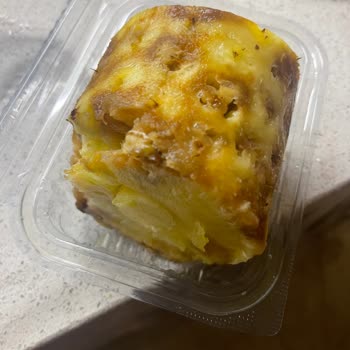 Çürük Ananas Ve Süresi Geçmiş Ekmek İçin Eksik İade Ve Kalitesiz Ürün Şikayeti