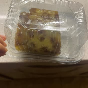 Çürük Ananas Ve Süresi Geçmiş Ekmek İçin Eksik İade Ve Kalitesiz Ürün Şikayeti