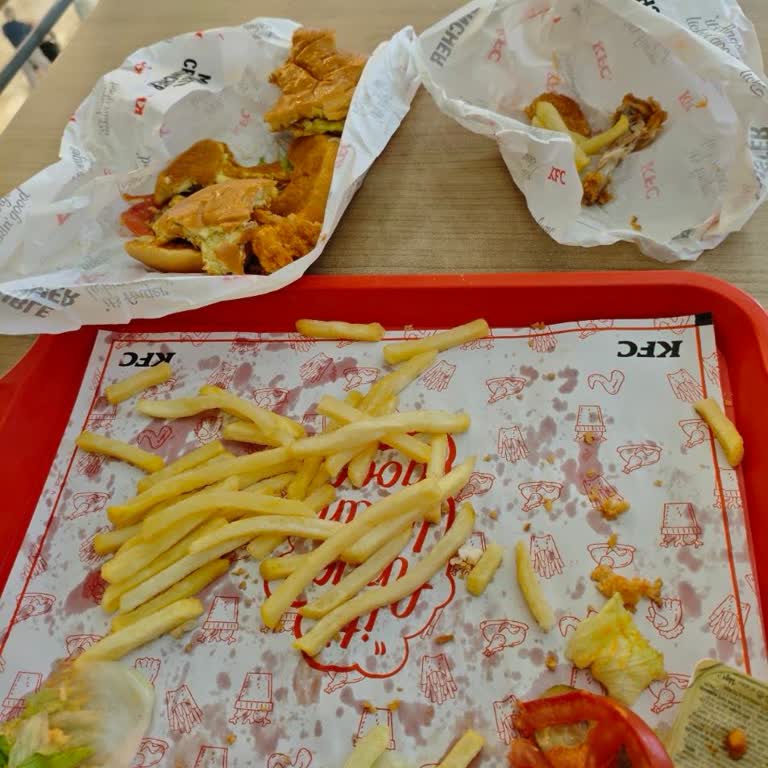 Soğuk Burger, Donuk Patates Ve Sıcak Kola Üzerine Şikayet