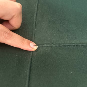 Alfemo'dan Aldığım Koltukta Dikiş Açılmaları Ve Renk Solması, Servis Sadece İplik Kesmekle Yetindi: Değişim Talep Ediyorum