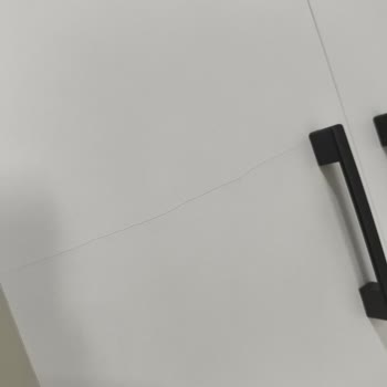Cepte Şok'tan Alınan Dolapta Çatlak Kapaklar Ve İade Sürecindeki İlgisizlik
