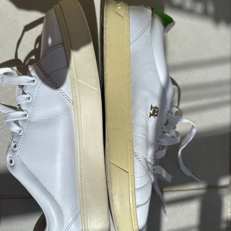Tommy Hilfiger Sneaker Taban Renk Farklılığı Ve Değişim Talebi