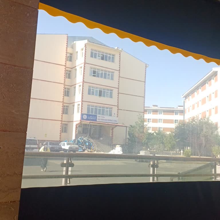 Yurt Tadilatı Gecikmesi Ve Kadın Öğrencilerin Erkek Yurduna Zorla Yerleştirilmesi