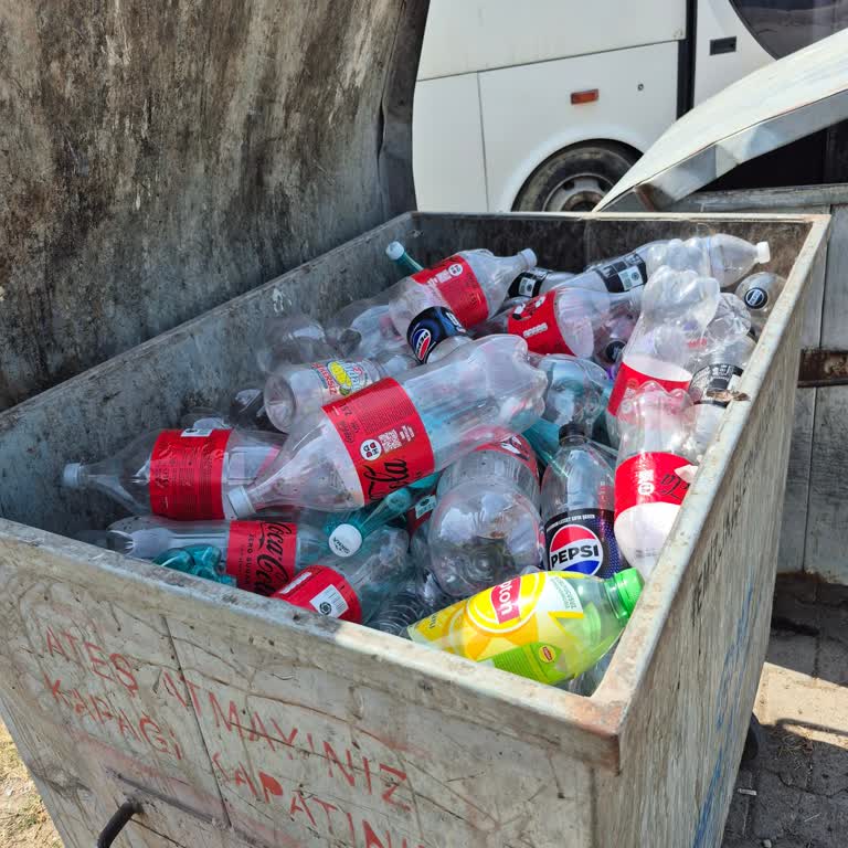 Manavgat'ta Doa Şişe Toplama Makineleri Bozuk, Boşuna Yakıt Harcaması