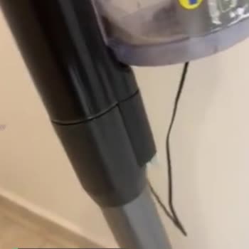 Philips 6000 Series Dikey Süpürge Başlığı Sallanıyor