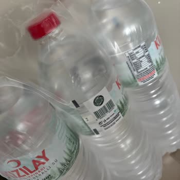 Kızılay Su Şişelerinde Yanık Plastik Kokusu Nedeniyle Kullanılamazlık Ve İade Talebi