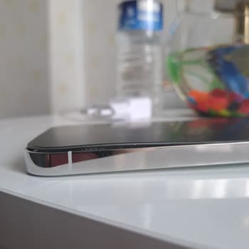 İPhone 13 Pro Max Sürekli Arızalarla Ayıplı Ürün Ve Hızlı Ücret İadesi Talebi