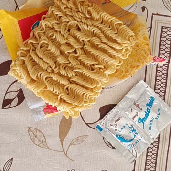 İndomie Körili Noodle’da Küflenme Ve Yağ Paketi Eksikliği