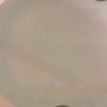 Premium Otelde Garson Yokluğu Ve Kirli Jakuziden Büyük Hayal Kırıklığı