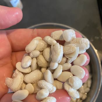 Migros Kuru Fasulyede Kırık Ve Dağınık Taneler