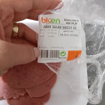 Biçen Markette Bozuk Salam Satışı Ve Sağlık Riski