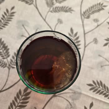 Fuse Tea'de Şeffaf Cisim Ve Siyah Tortu: Sağlık Riski Ve İade Talebi