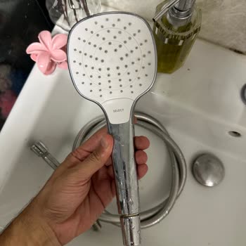 Hansgrohe Duş Başlığının Yapıştırıcı Sorunu Kısa Sürede Bozuldu
