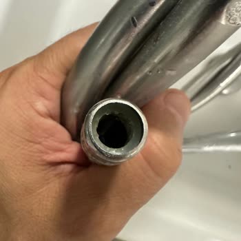 Hansgrohe Duş Başlığının Yapıştırıcı Sorunu Kısa Sürede Bozuldu