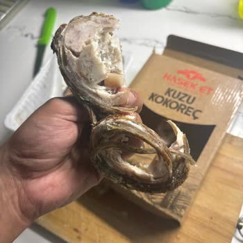 Balıkesir Migros’ta Plastik Parçalar Ve Ağır Koku İle Satılan Kuzu Kokoreçte Gıda Güvenliği İhlali