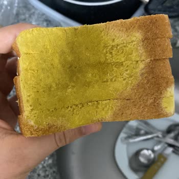 Trendyol Market Ve Getir Market'ten Gelen Küflü Ekmek Sağlık Riskine Dönüştü