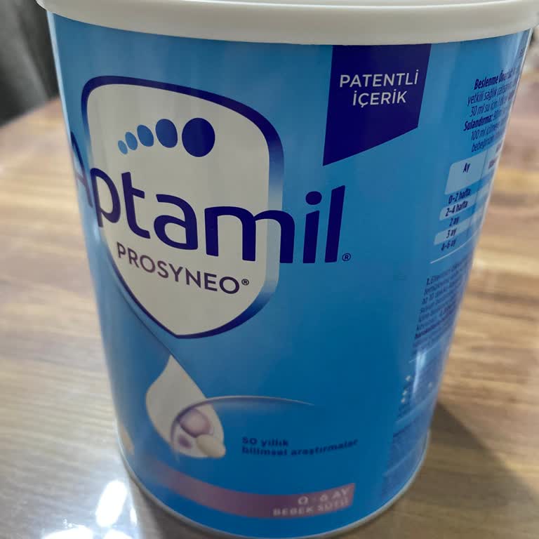 Balık Kokulu Aptamil Prosyneo Toz Mama Ve Bebeğimdeki Kusma Sorunu
