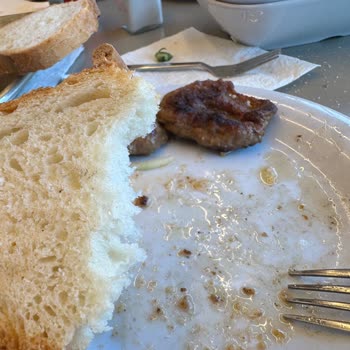 Fenerköy Köfteci Yusuf Şubesi'nde Hijyen Ve Servis Kalitesindeki Eksiklikler