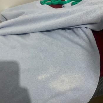 Domol Leke Çıkarıcı Kıyafet Ve Tekstil Üzerinde Ağarma Ve Yıpranma Yarattı