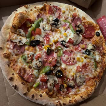 Sarımsak Kenarı Olmadan Gelen İki Pizza Ve Şube İletişimsizliği İçin İade Talebi