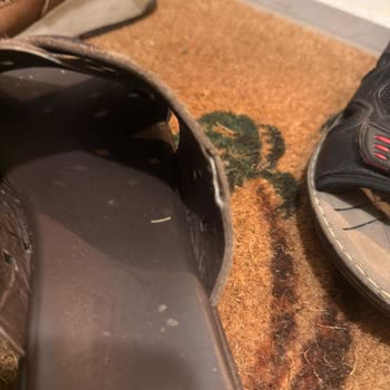 Kısa Sürede Bantları Kırılan Sandalet İçin Tam İade Talebi