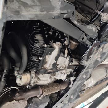 Opel Combo Bakımında Yağ Sızıntısı Ve Hava Filtresi Bağlantısında Özensiz İşçilik
