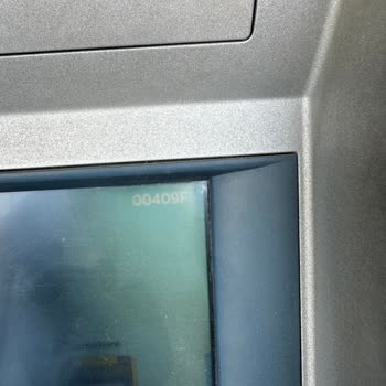 VakıfBank ATM'de Para Yatırma İşleminde El Konulması