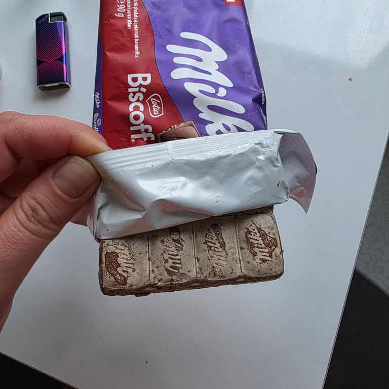 Milka Biscoff Çikolatası Yağ Kusmasıyla Bozuldu Ve Müşteri Hizmetleri Çözüm Sunmadı