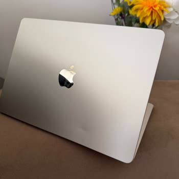 Hasarlı Macbook Air Teslim Edildi, Değişim Talebine Yanıt Gelmedi
