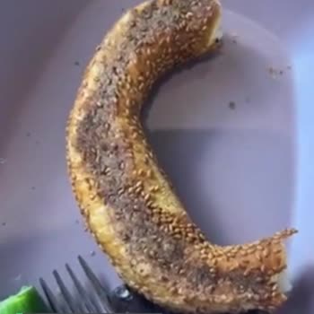 Simit Sarayı Bayat Simit Satışı!