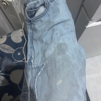 OMO Leke Çıkarıcı Yeni Pantolonu Mahvetti