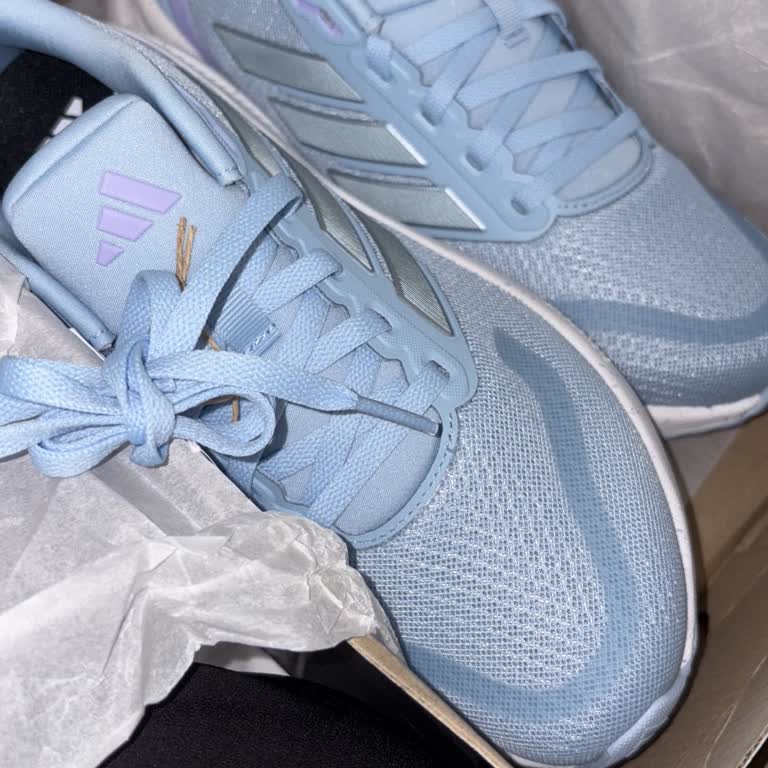 Trendyol'da Adidas Runfalcon 5 Siyah Ayakkabı İki Kez Mavi Gönderildi