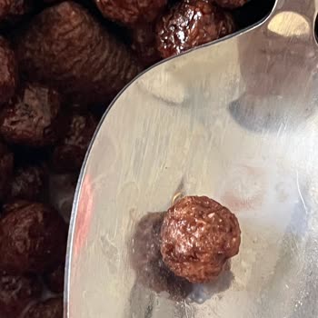 Nestle Nesquik Çokokare'de Sert Yabancı Cisim Bulunması