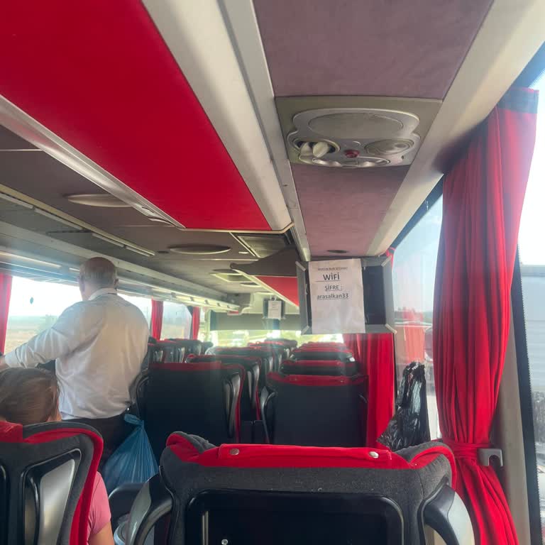 Adana’da Gereksiz Bekleme Nedeniyle Şiddetli Otobüs Gecikmesi