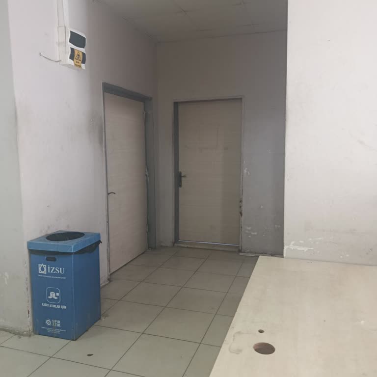 Çeşme Otobüs Terminalinde Tuvalet Kapanması Ve Hijyen Sorunu