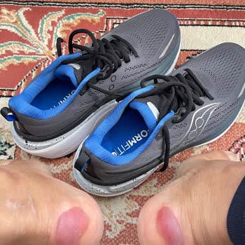 Saucony Hurricane 25 Ayakkabısının Sert Arka Bölümü Nedeniyle Ayak Şişmesi Ve Değişim Şikayeti