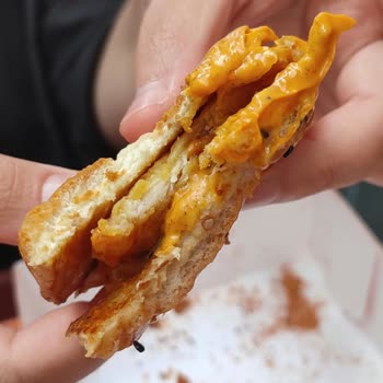 Popeyes Şubesinde Kağıt Gibi İnce Tavuk