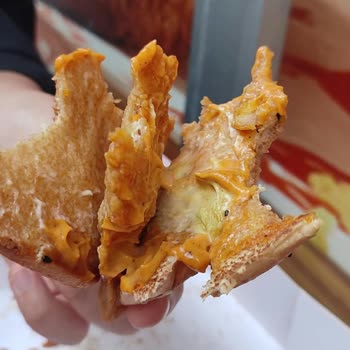 Popeyes Şubesinde Kağıt Gibi İnce Tavuk