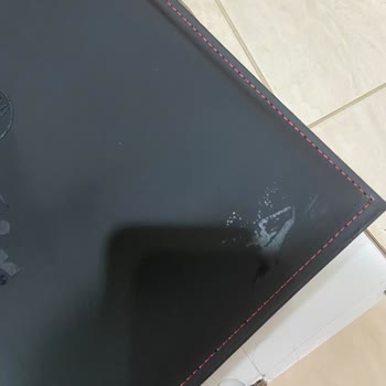 Nehir Deri Kutuda Çizik Ve Deformasyon, Hemen Değişim İsteği