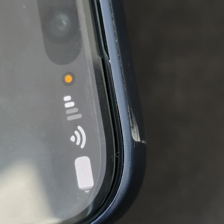 Apple IPhone 17 Pro Max'te Boşluk Sorunu Ücretsiz Garanti Onarımı Talebi