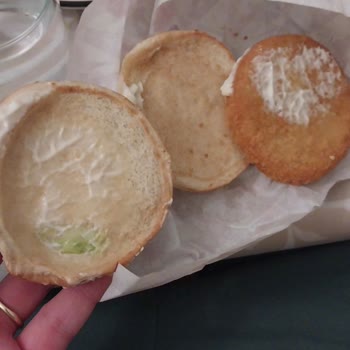 Eksik Malzemeli Hamburgerler Ve Ücret İadesi Reddi