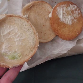 Eksik Malzemeli Hamburgerler Ve Ücret İadesi Reddi