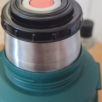 Penguen Avcı Termosunun Metal Ağız Kısmı Hatalı Ve Kapağı Çıkıyor, İade Talebi