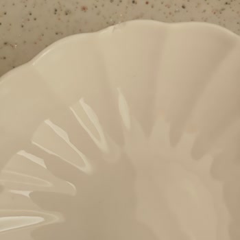 Bone Yemek Takımının Kırılganlığı Ve Ücretsiz Değişim Talebi