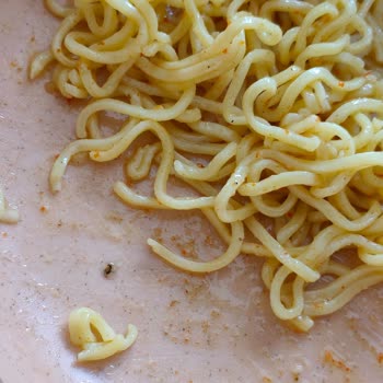 BİM’den Aldığım Indomie Noodle’da Böcek