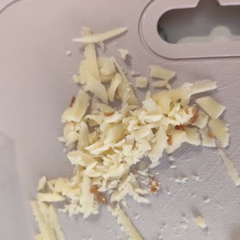 Enka Tost Peynirinde Yabancı Madde, Hijyen Ve Güven Sorunu